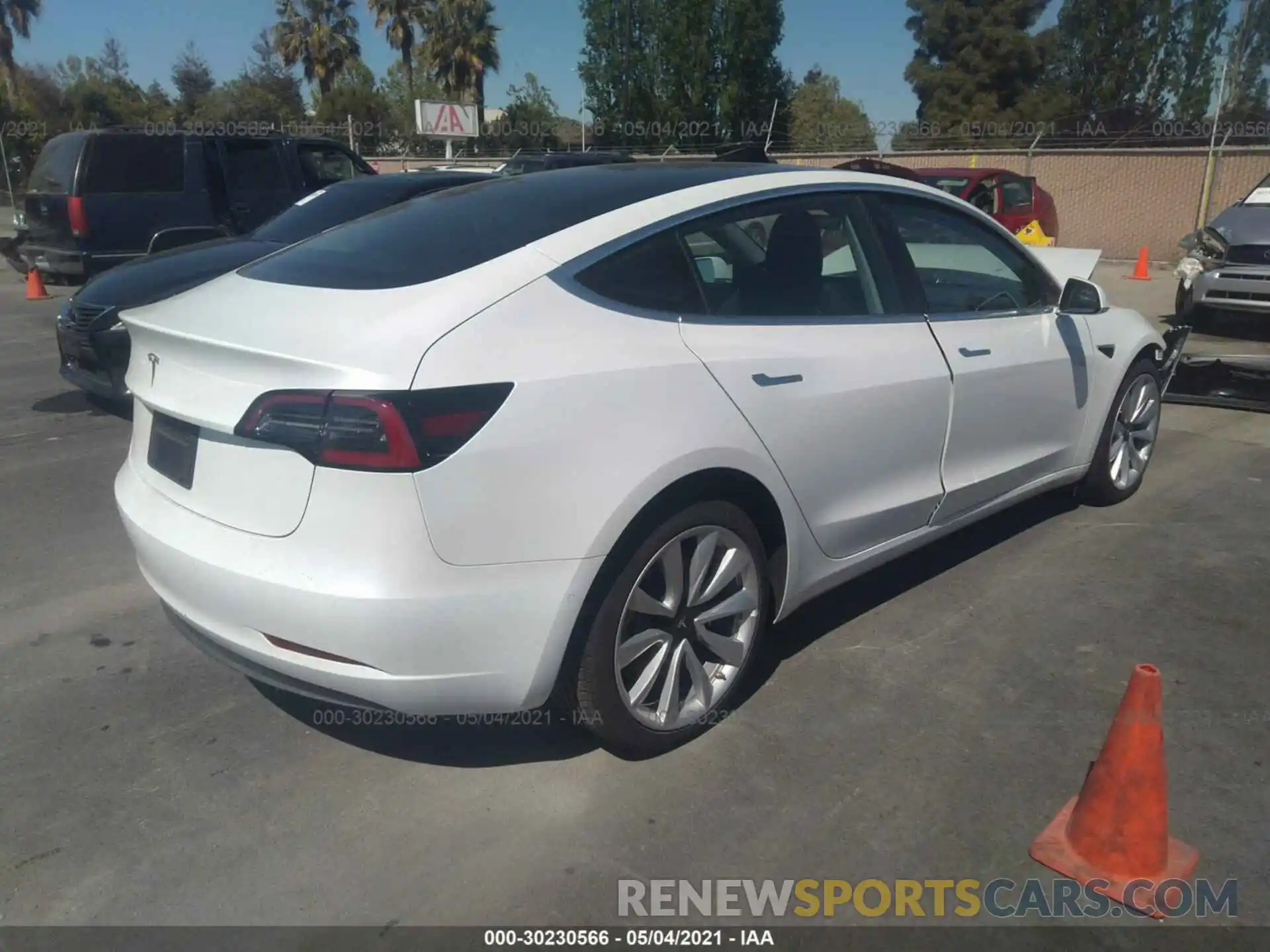 4 Photograph of a damaged car 5YJ3E1EAXKF311820 TESLA MODEL 3 2019