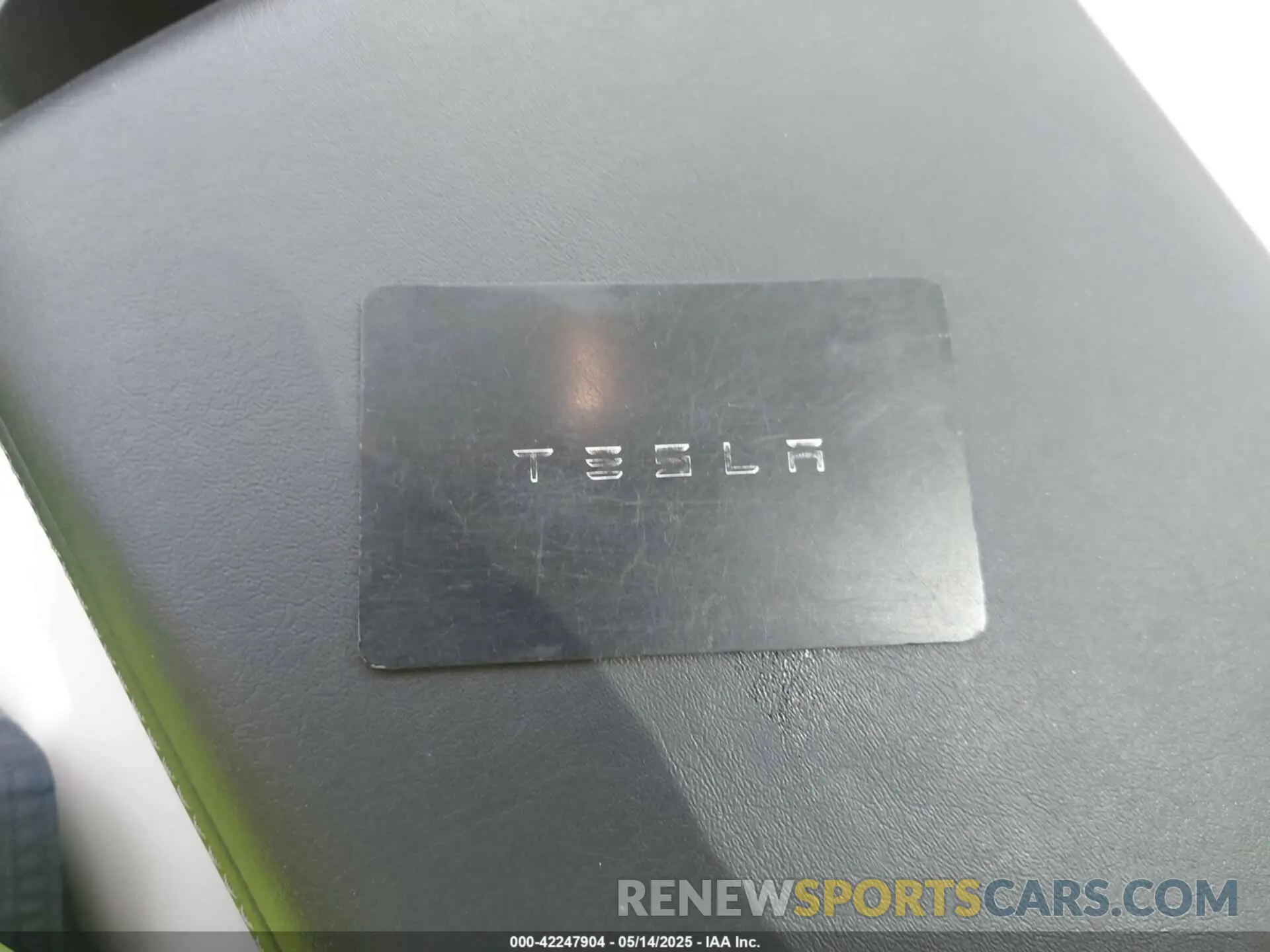 11 Photograph of a damaged car 5YJ3E1EAXKF312000 TESLA MODEL 3 2019