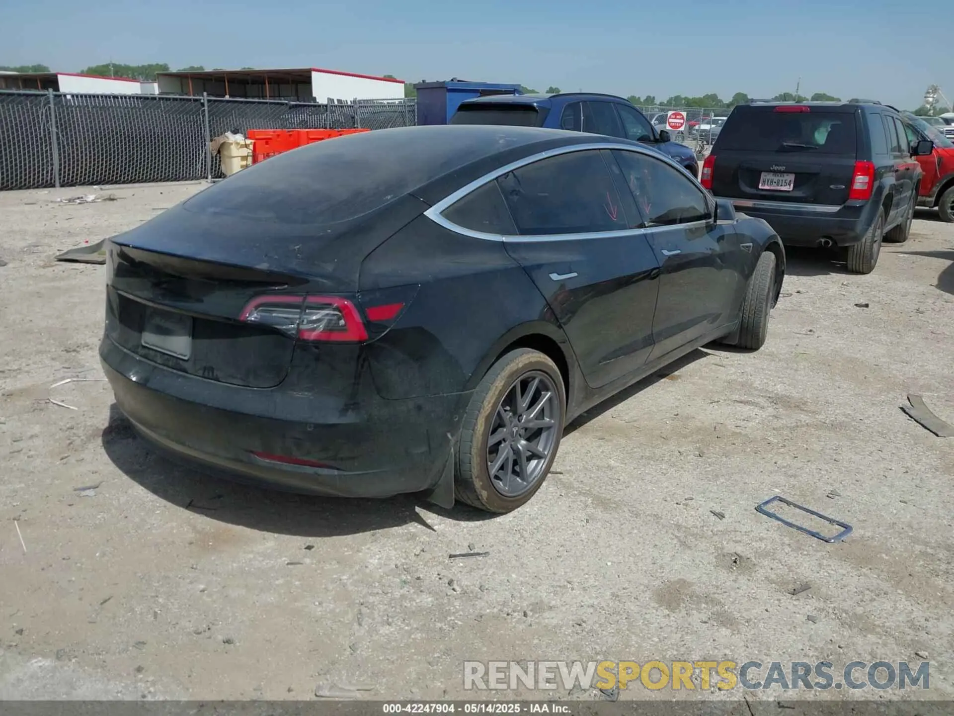 4 Photograph of a damaged car 5YJ3E1EAXKF312000 TESLA MODEL 3 2019