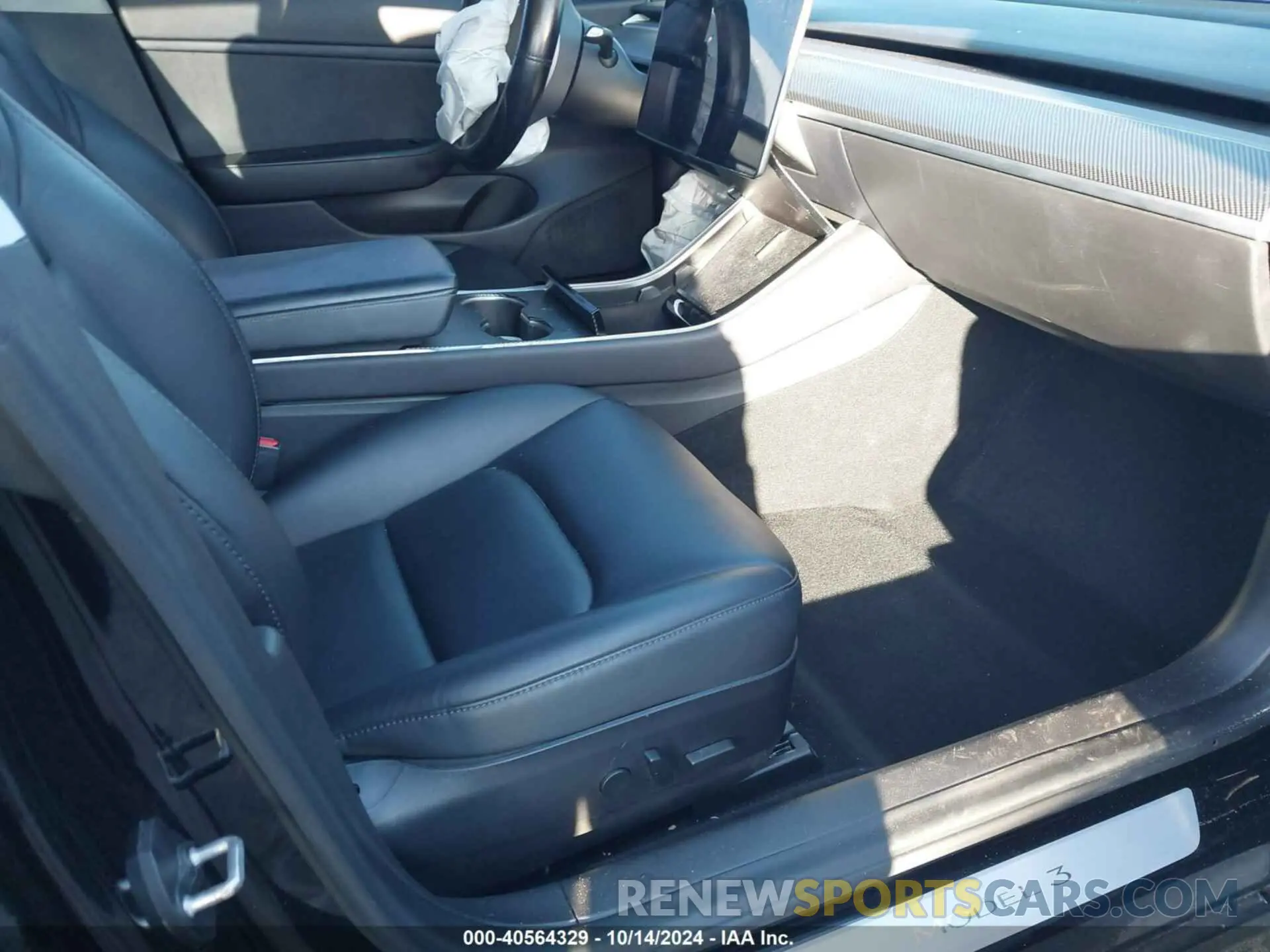 5 Photograph of a damaged car 5YJ3E1EAXKF325409 TESLA MODEL 3 2019