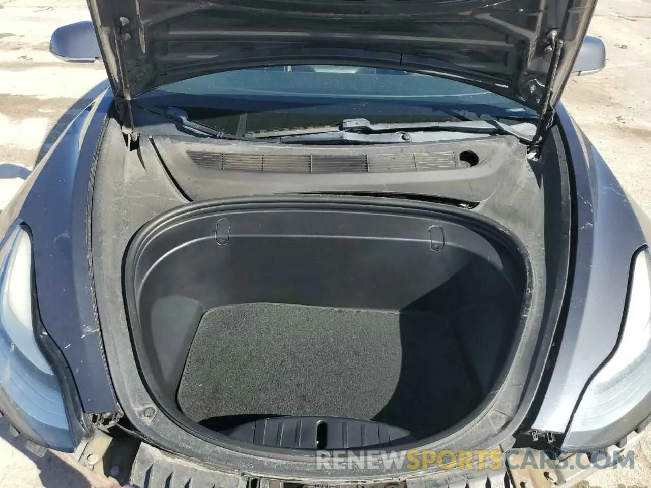 11 Photograph of a damaged car 5YJ3E1EAXKF325507 TESLA MODEL 3 2019