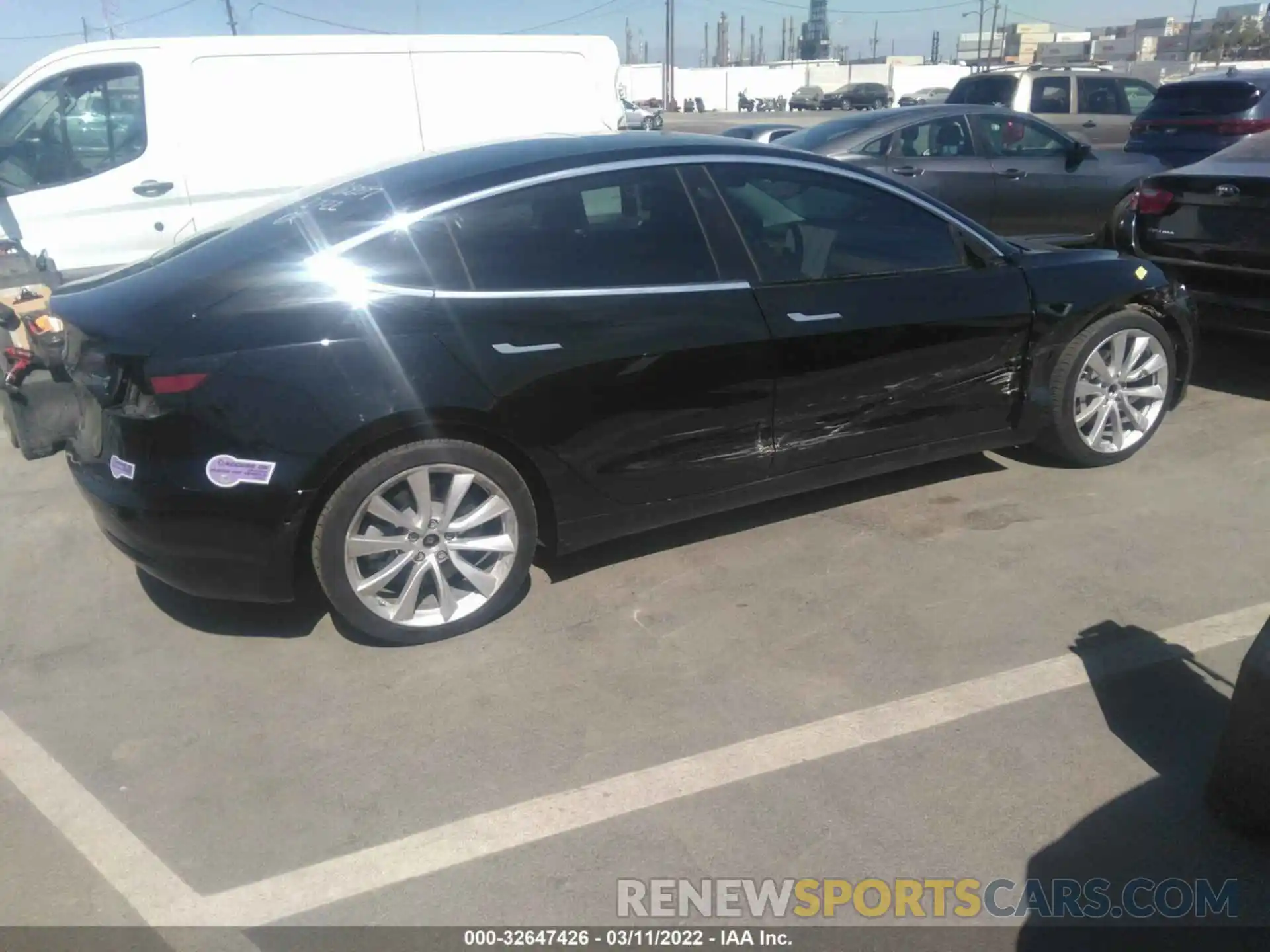 4 Photograph of a damaged car 5YJ3E1EAXKF338435 TESLA MODEL 3 2019