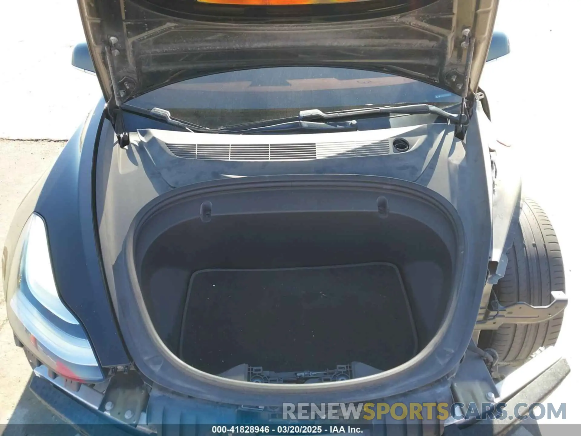 10 Photograph of a damaged car 5YJ3E1EAXKF344817 TESLA MODEL 3 2019