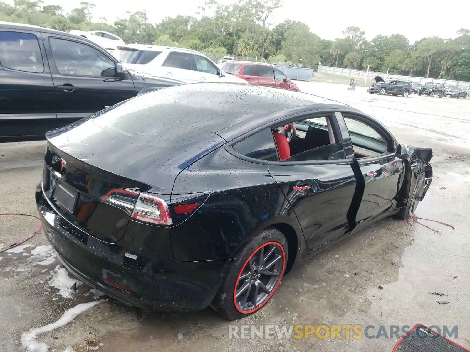 4 Photograph of a damaged car 5YJ3E1EAXKF395623 TESLA MODEL 3 2019