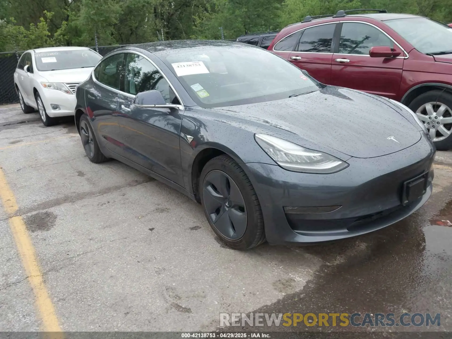 1 Photograph of a damaged car 5YJ3E1EAXKF396285 TESLA MODEL 3 2019