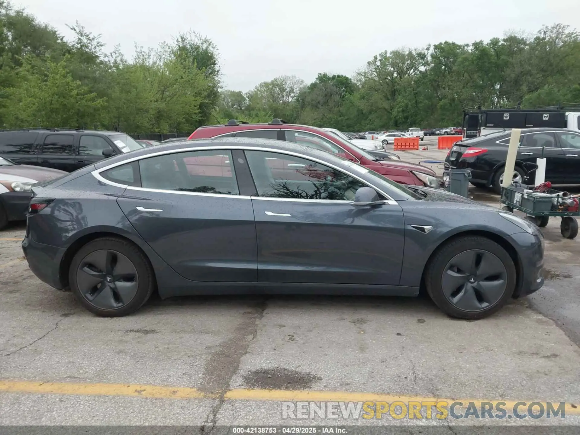 14 Photograph of a damaged car 5YJ3E1EAXKF396285 TESLA MODEL 3 2019