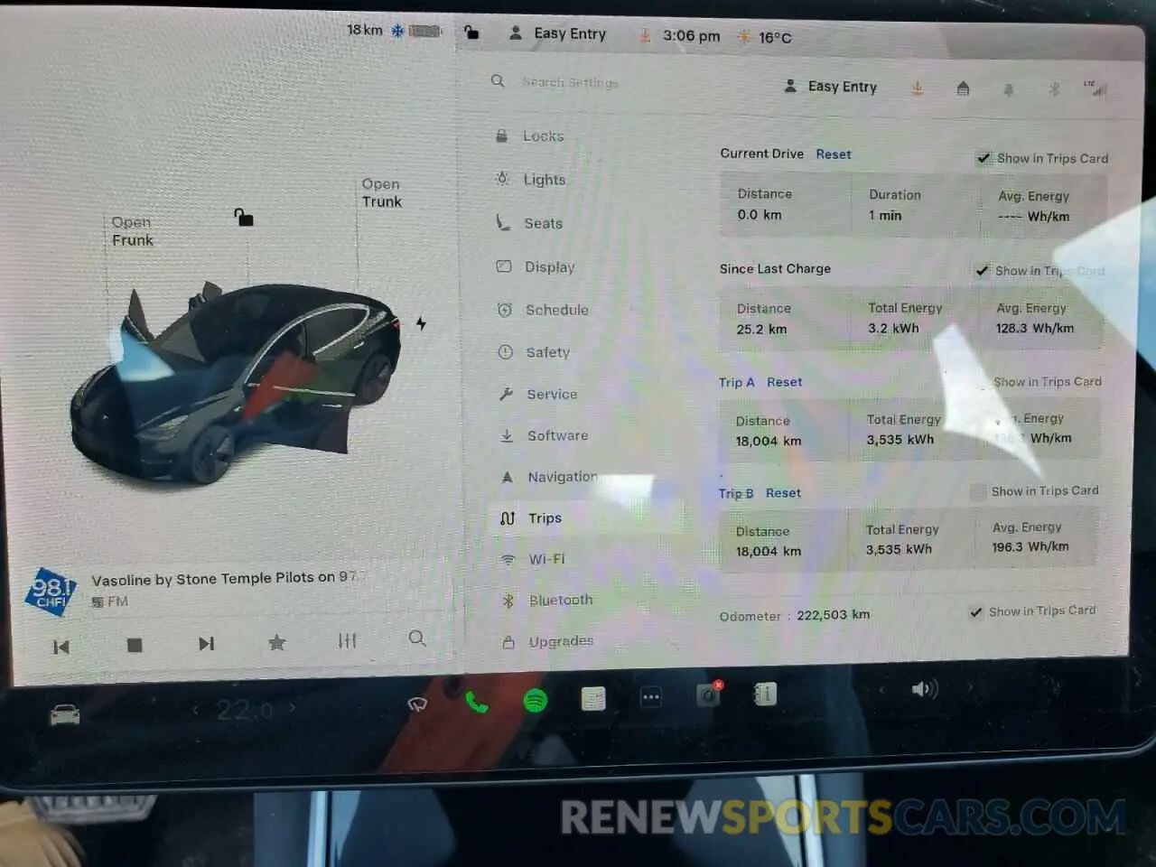 9 Photograph of a damaged car 5YJ3E1EAXKF403171 TESLA MODEL 3 2019