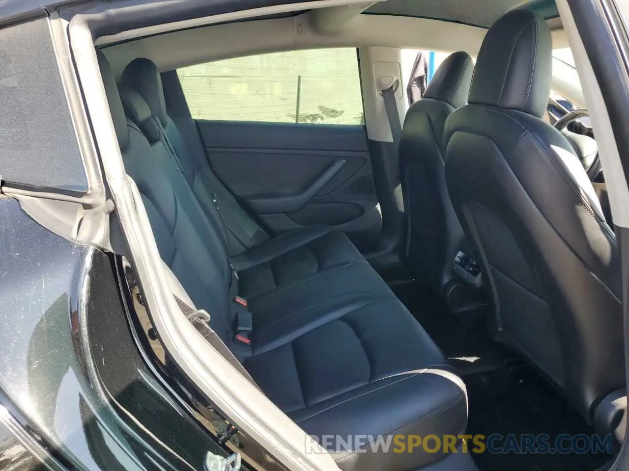 11 Photograph of a damaged car 5YJ3E1EAXKF415644 TESLA MODEL 3 2019