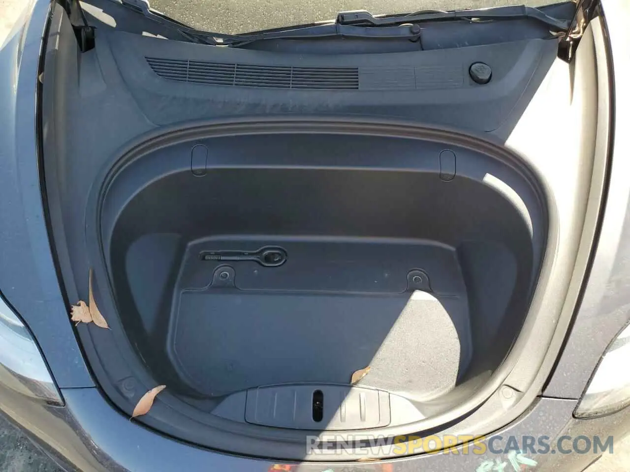 11 Photograph of a damaged car 5YJ3E1EAXKF425364 TESLA MODEL 3 2019