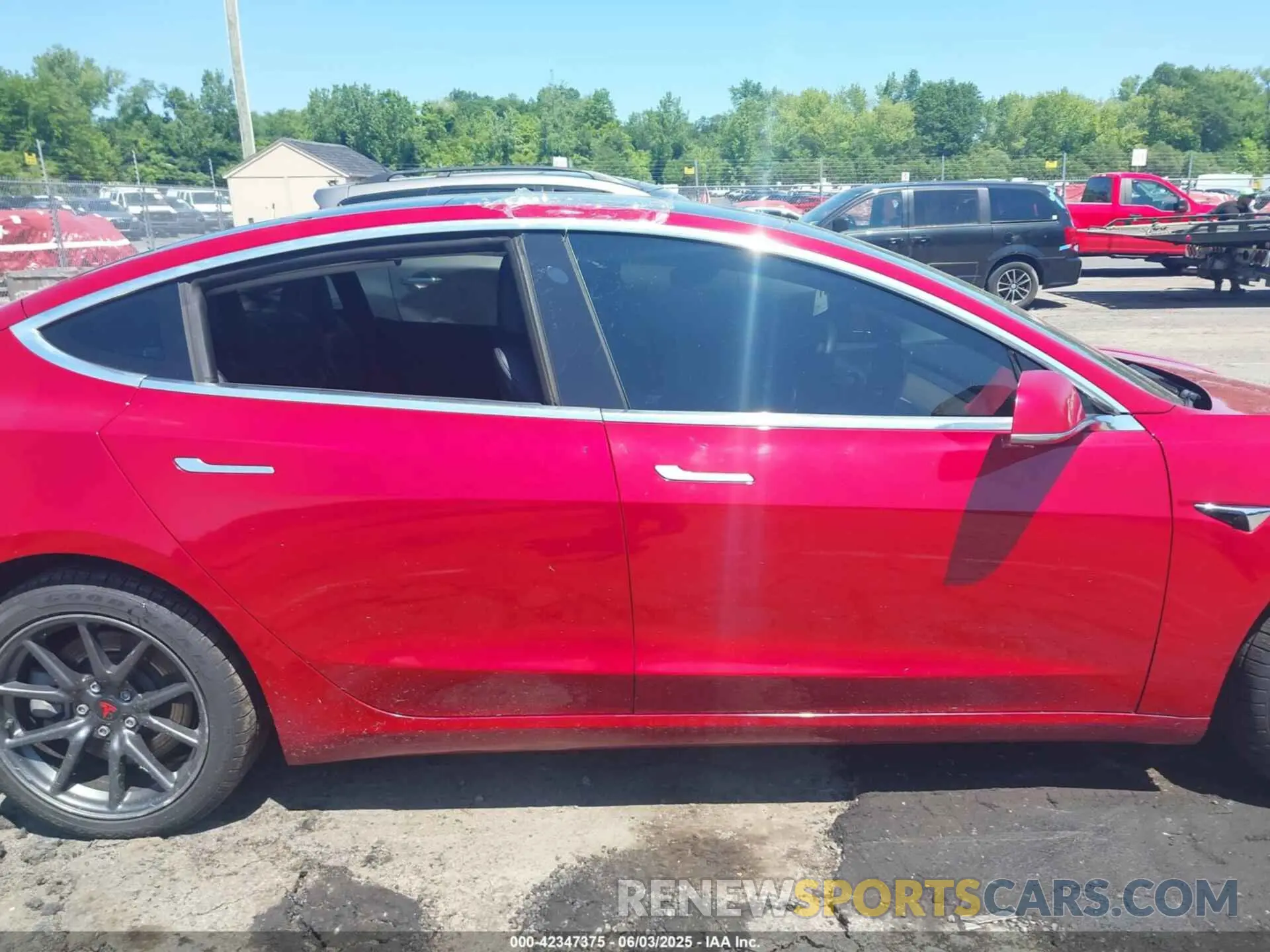 13 Photograph of a damaged car 5YJ3E1EAXKF483331 TESLA MODEL 3 2019