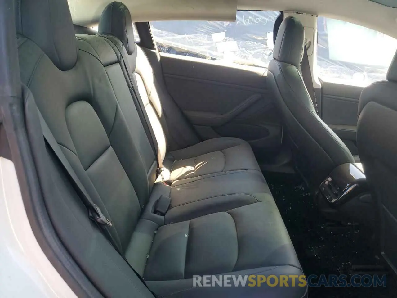 10 Photograph of a damaged car 5YJ3E1EAXKF483622 TESLA MODEL 3 2019