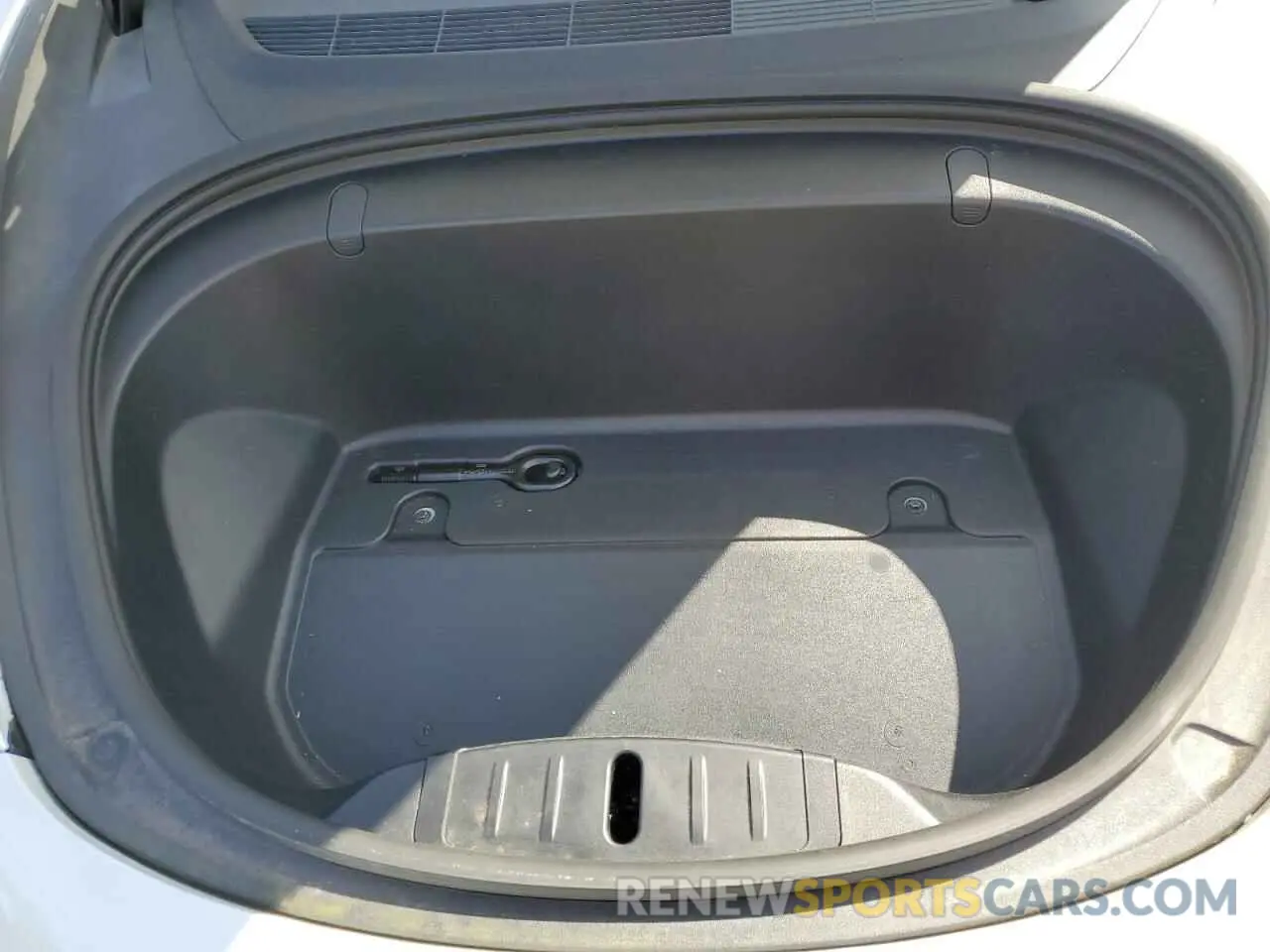 11 Photograph of a damaged car 5YJ3E1EAXKF517882 TESLA MODEL 3 2019