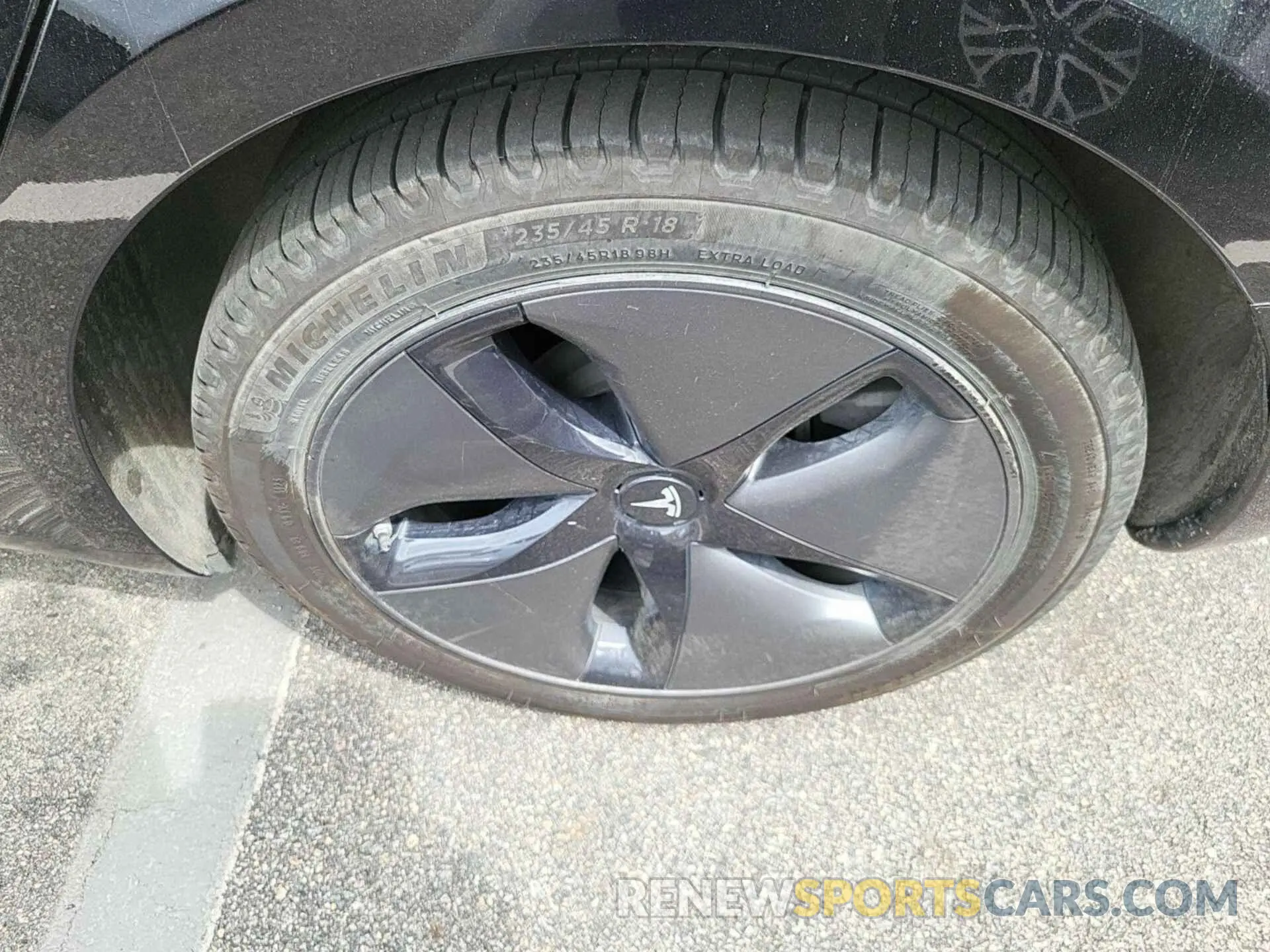 17 Photograph of a damaged car 5YJ3E1EB0KF199215 TESLA MODEL 3 2019