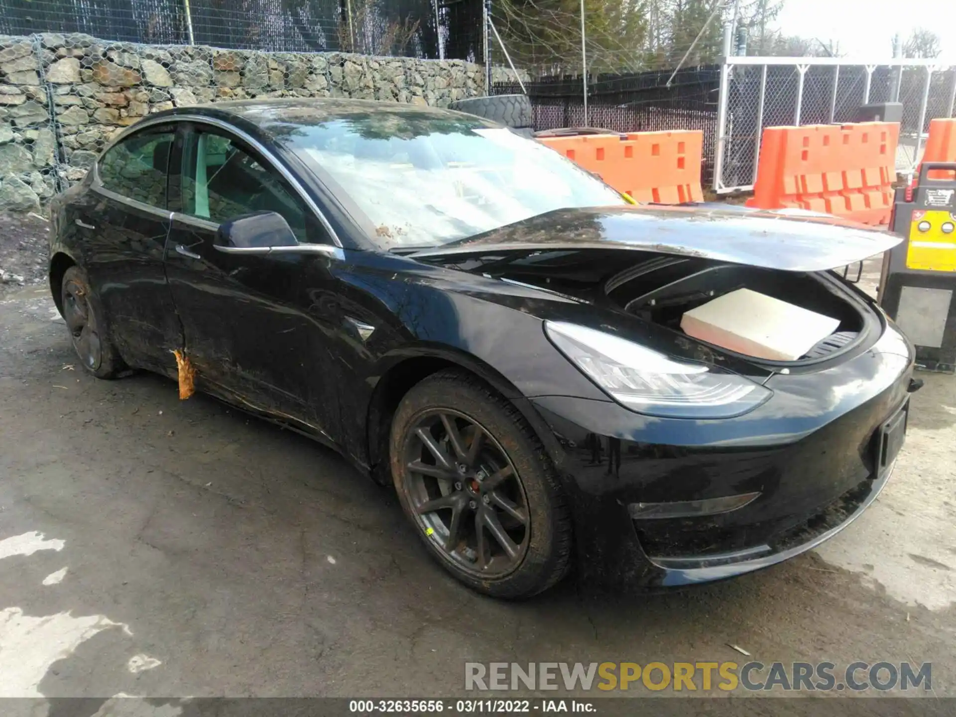 1 Photograph of a damaged car 5YJ3E1EB0KF384333 TESLA MODEL 3 2019