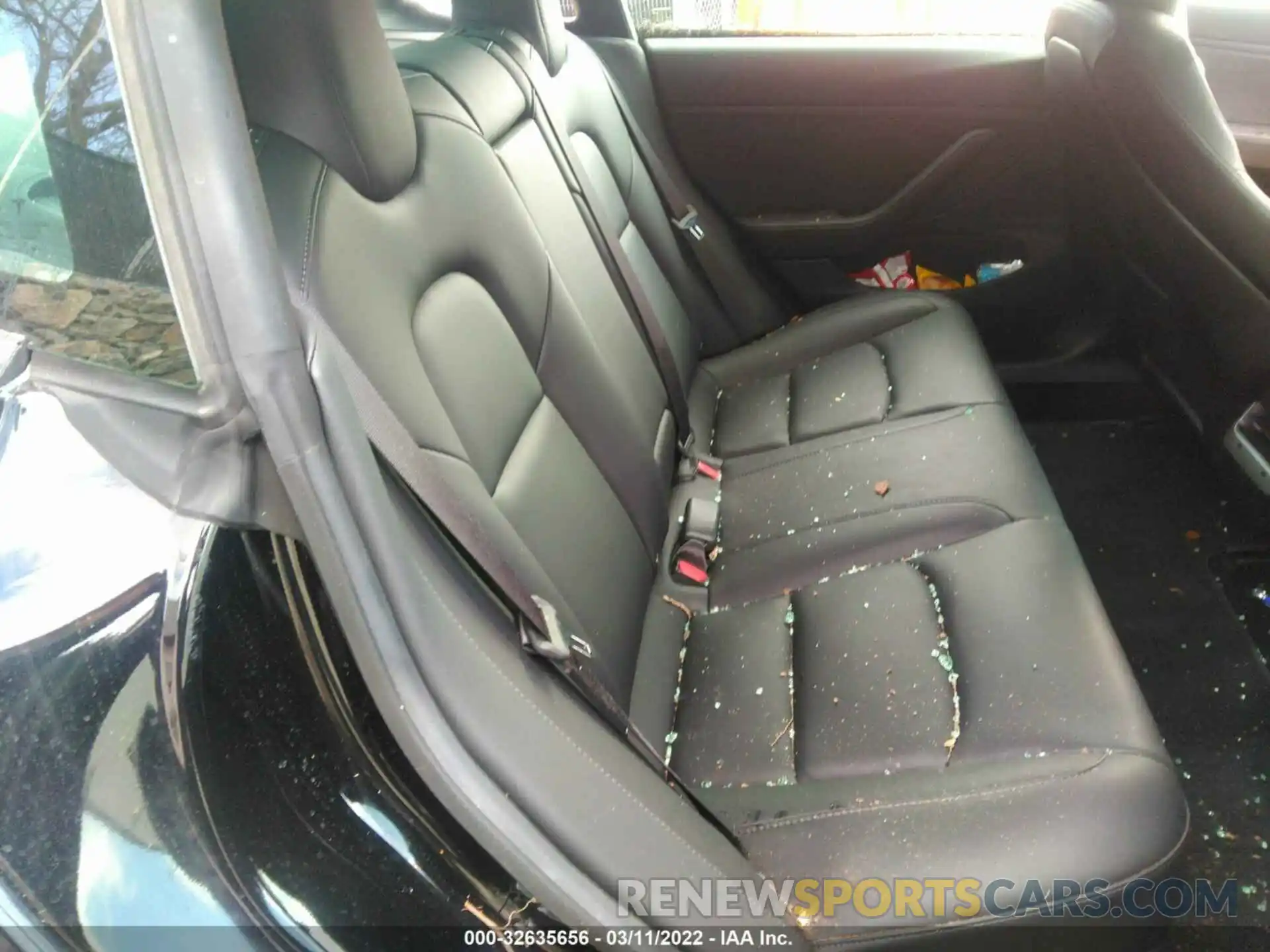 8 Photograph of a damaged car 5YJ3E1EB0KF384333 TESLA MODEL 3 2019