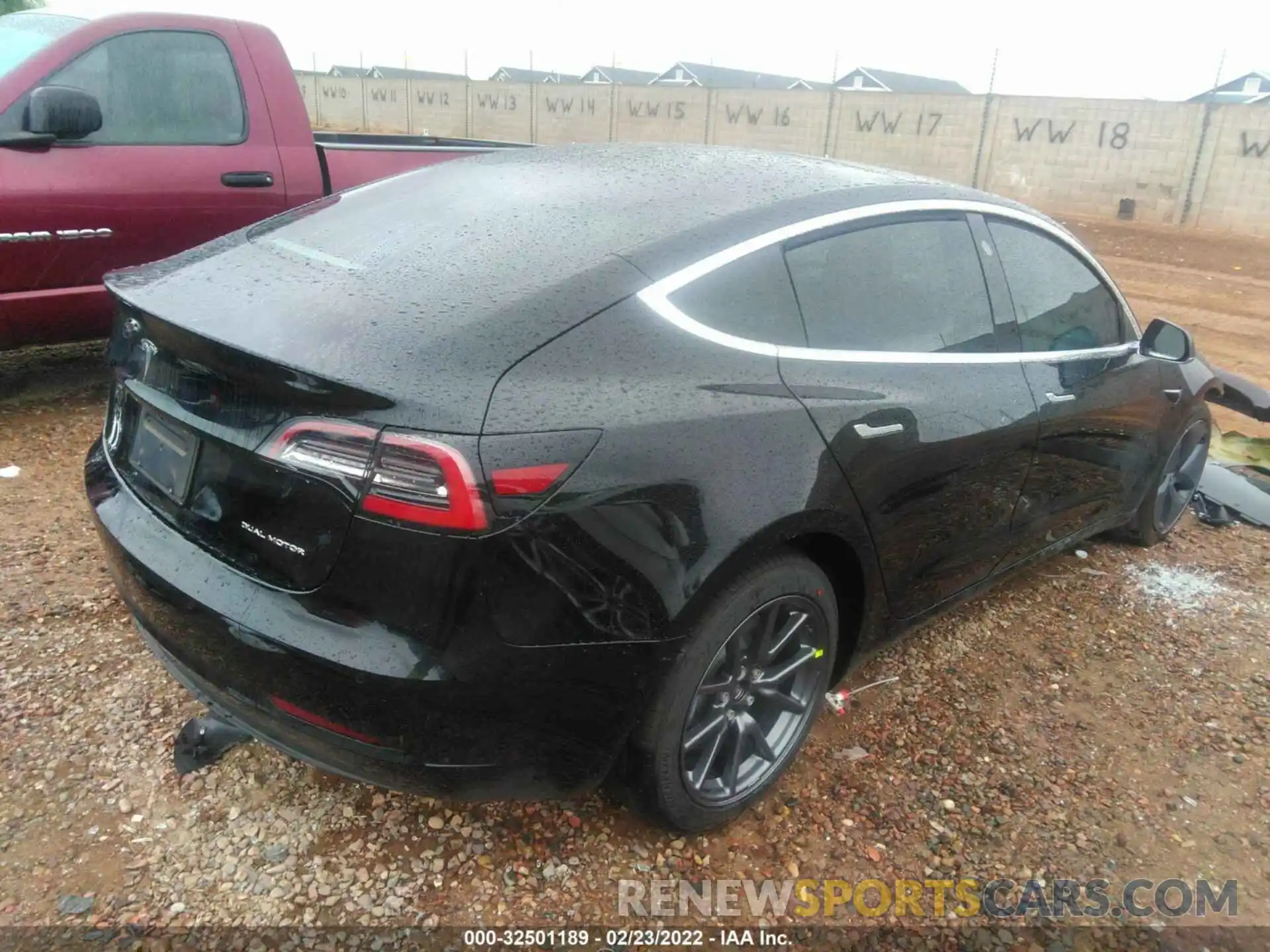 4 Photograph of a damaged car 5YJ3E1EB0KF385014 TESLA MODEL 3 2019