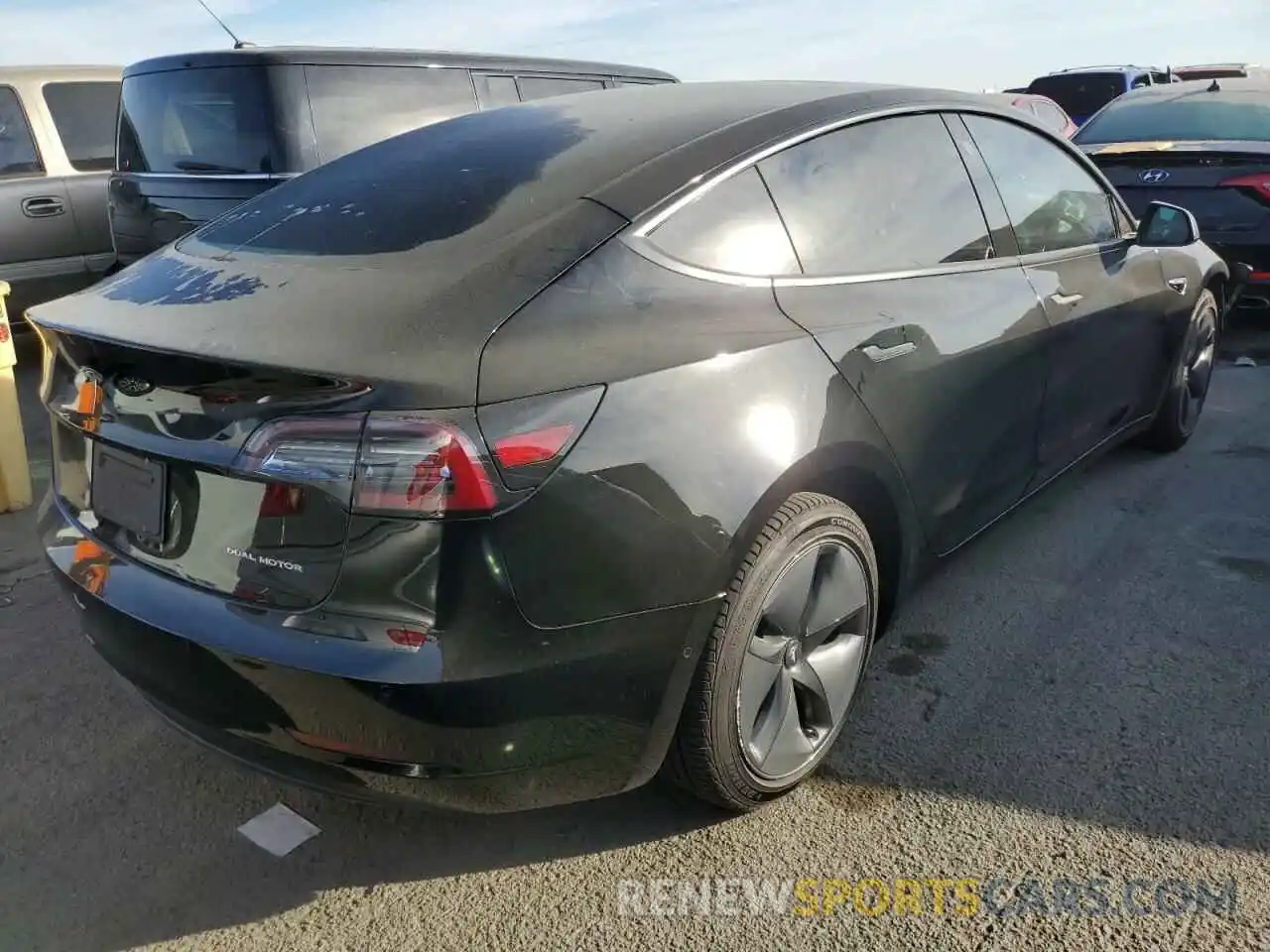 3 Photograph of a damaged car 5YJ3E1EB0KF385191 TESLA MODEL 3 2019