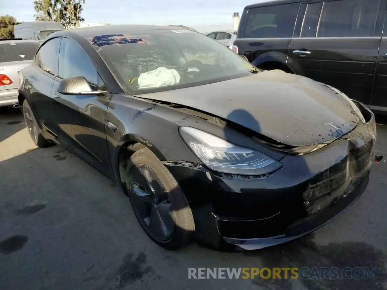 4 Photograph of a damaged car 5YJ3E1EB0KF385191 TESLA MODEL 3 2019