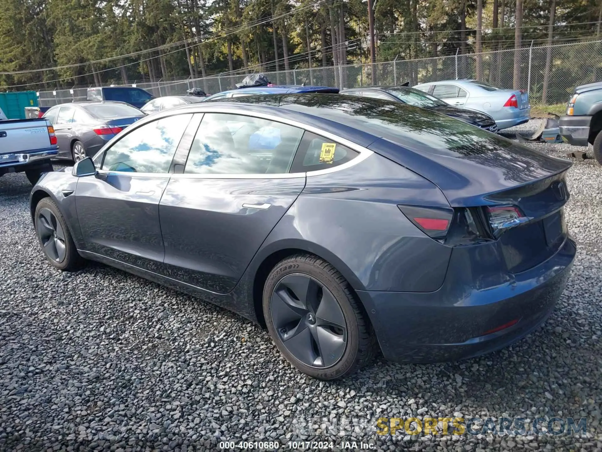 3 Photograph of a damaged car 5YJ3E1EB0KF386437 TESLA MODEL 3 2019