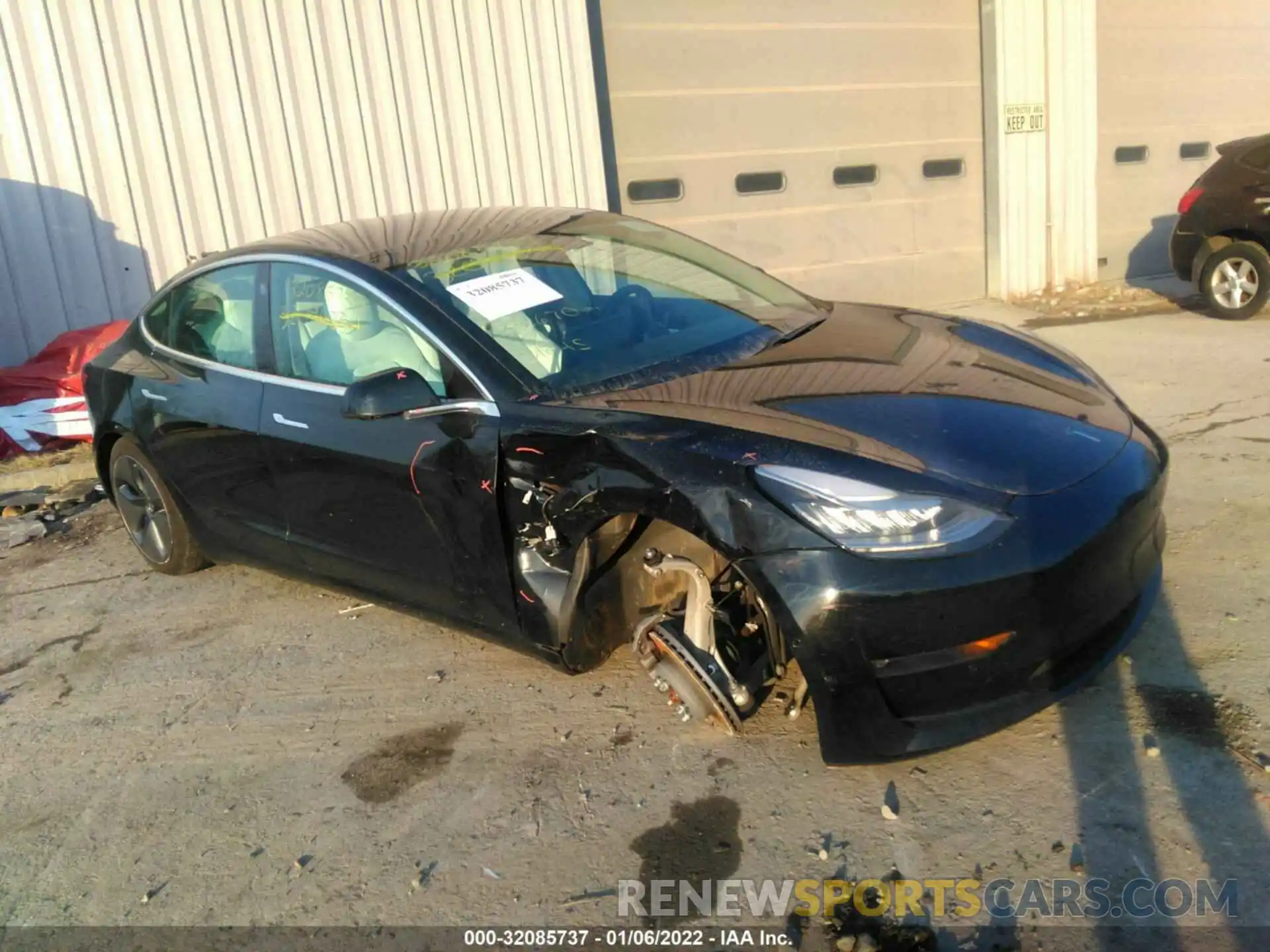 1 Photograph of a damaged car 5YJ3E1EB0KF390553 TESLA MODEL 3 2019