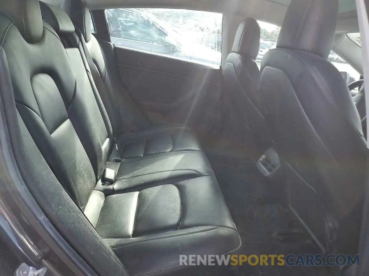 10 Photograph of a damaged car 5YJ3E1EB0KF418108 TESLA MODEL 3 2019