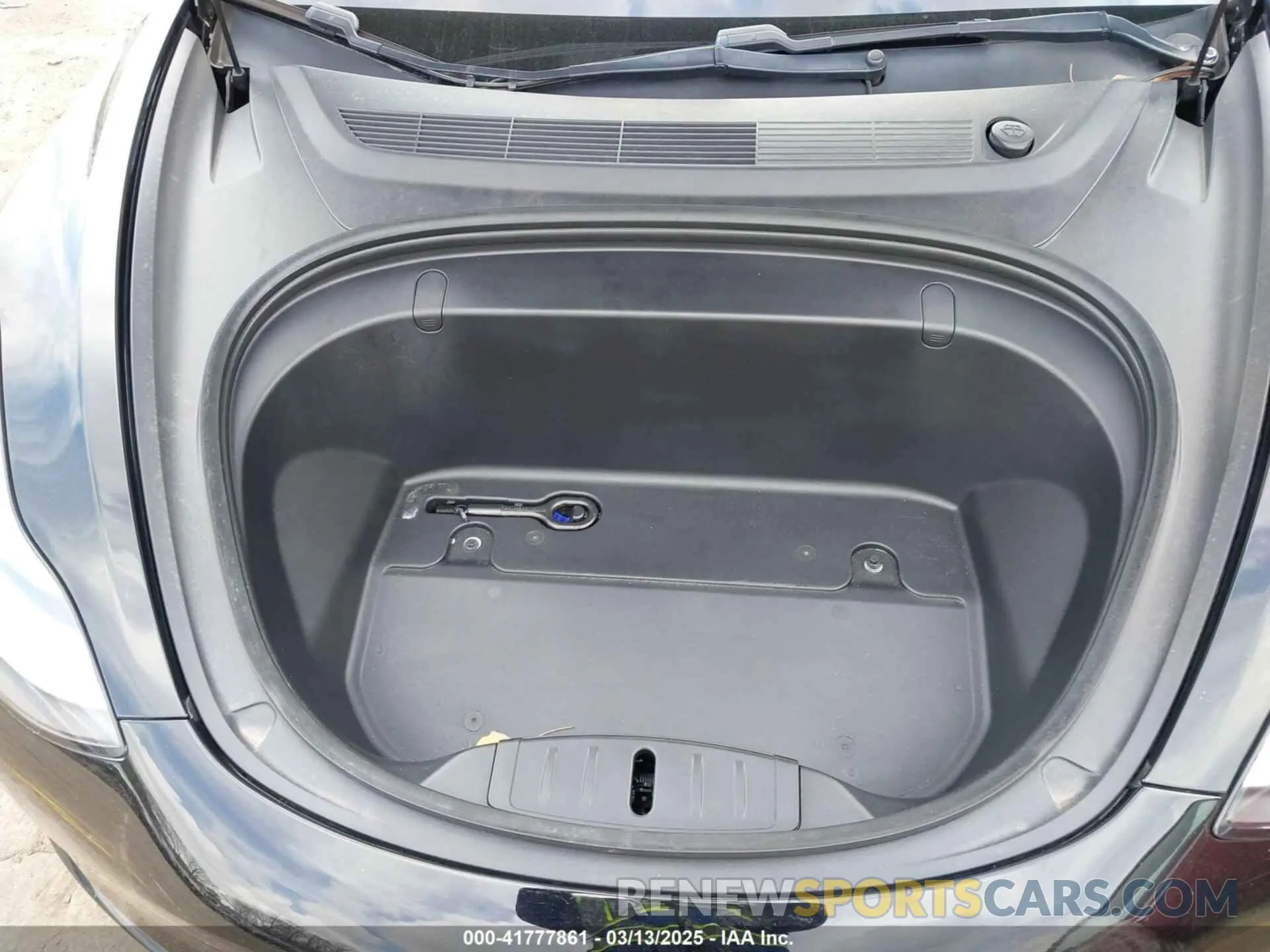 10 Photograph of a damaged car 5YJ3E1EB0KF422093 TESLA MODEL 3 2019