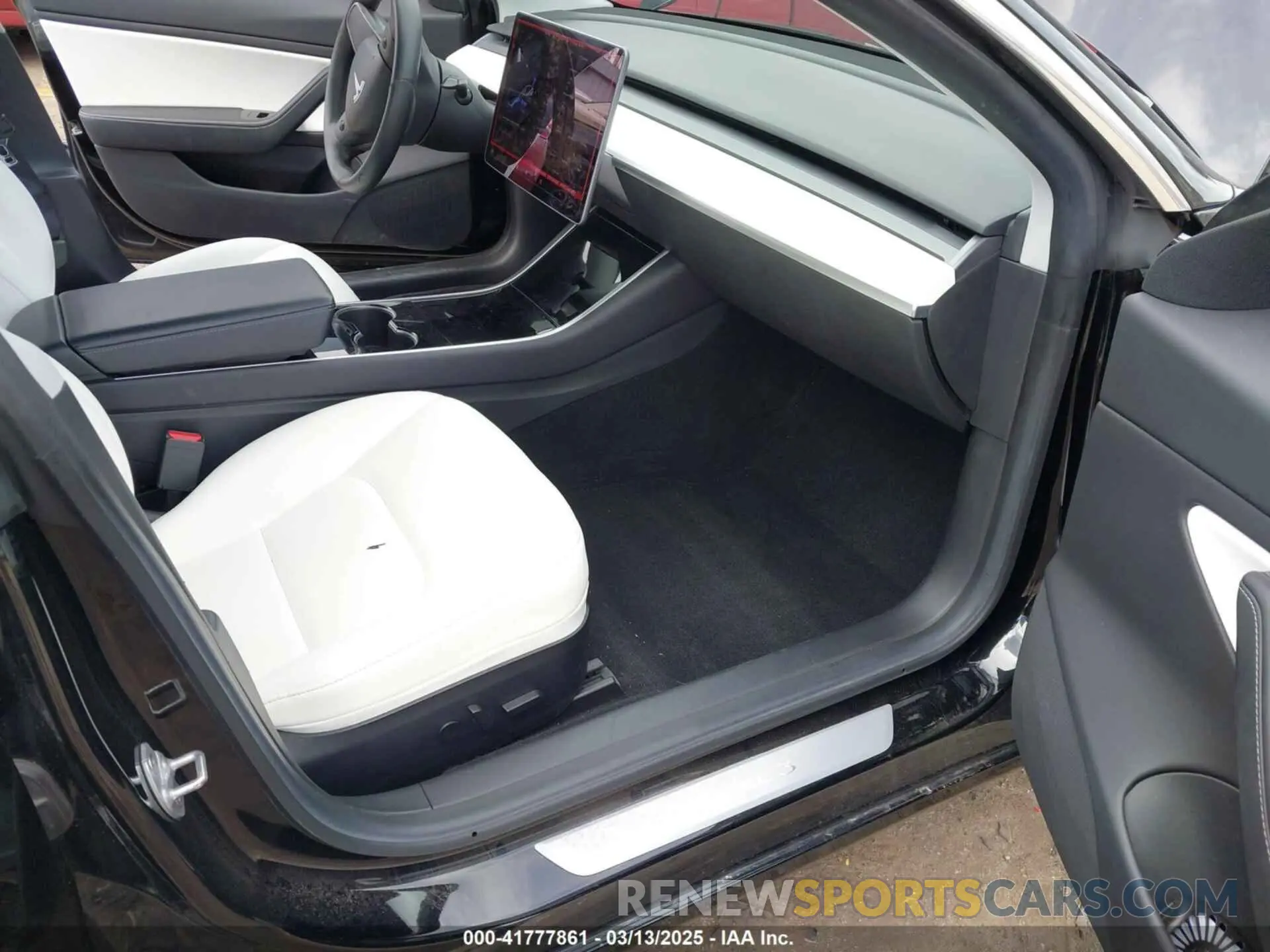 5 Photograph of a damaged car 5YJ3E1EB0KF422093 TESLA MODEL 3 2019