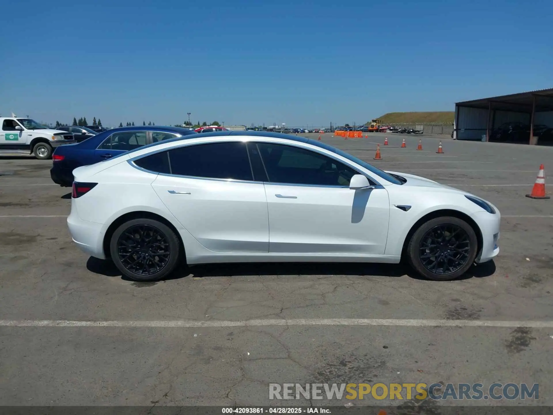 13 Photograph of a damaged car 5YJ3E1EB0KF433398 TESLA MODEL 3 2019