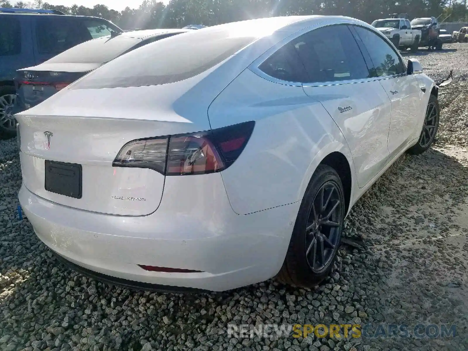 4 Photograph of a damaged car 5YJ3E1EB0KF437239 TESLA MODEL 3 2019