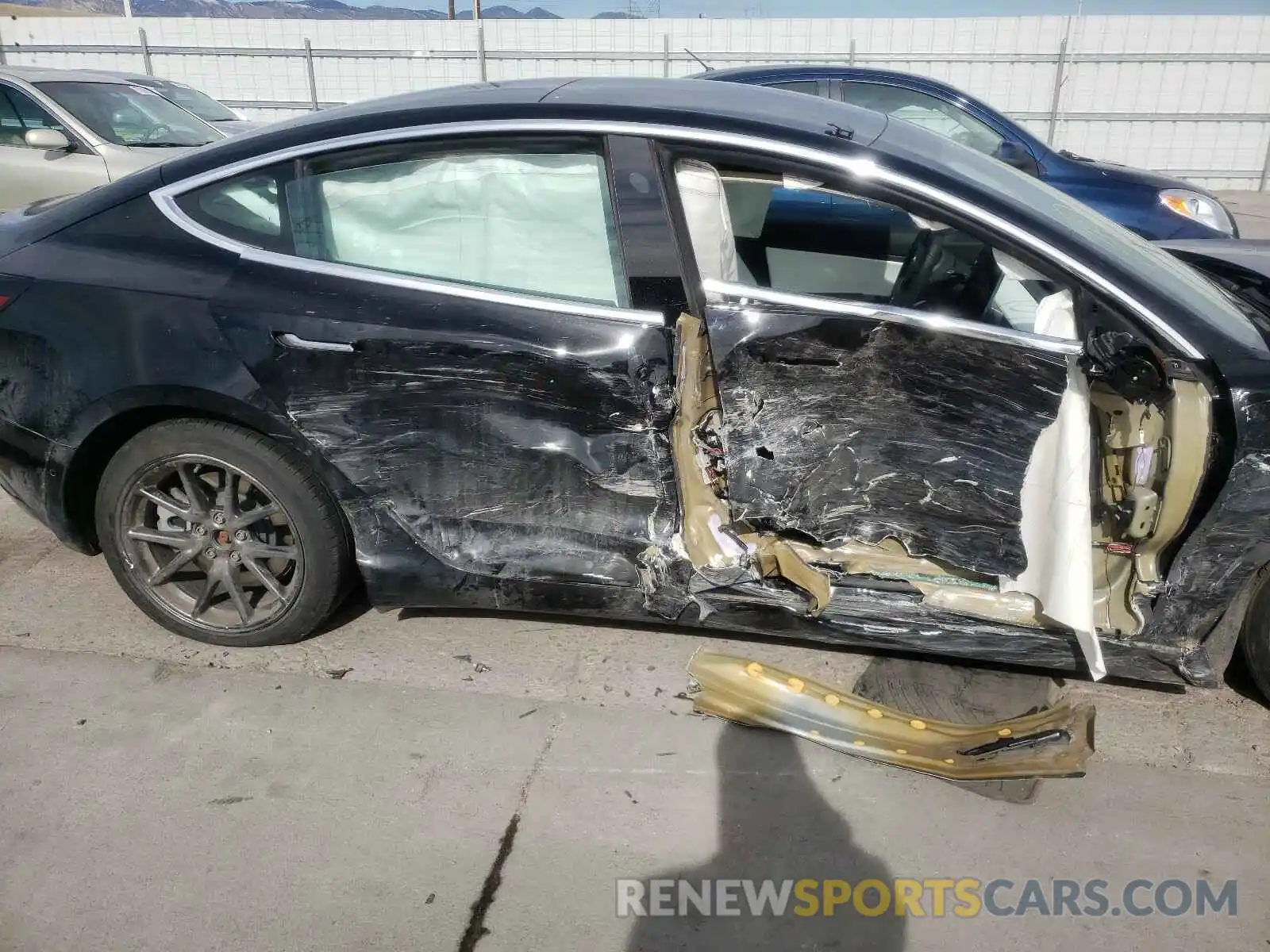 9 Photograph of a damaged car 5YJ3E1EB0KF437788 TESLA MODEL 3 2019