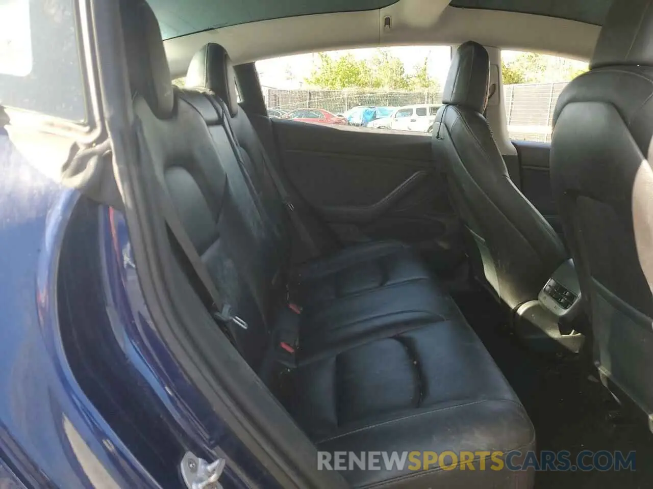 10 Photograph of a damaged car 5YJ3E1EB0KF452758 TESLA MODEL 3 2019