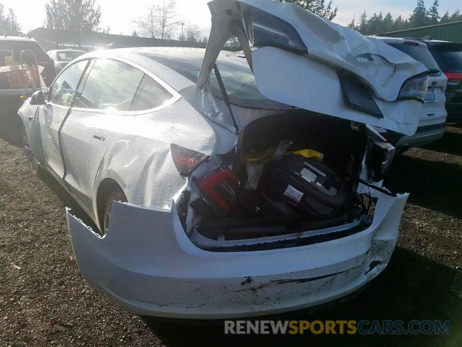 3 Photograph of a damaged car 5YJ3E1EB0KF513347 TESLA MODEL 3 2019