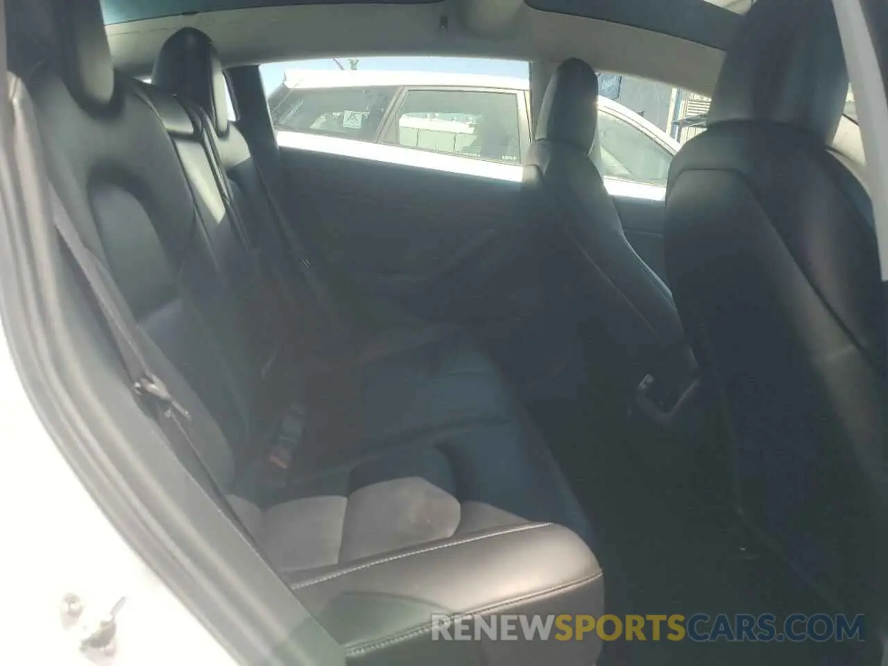 10 Photograph of a damaged car 5YJ3E1EB1KF192046 TESLA MODEL 3 2019