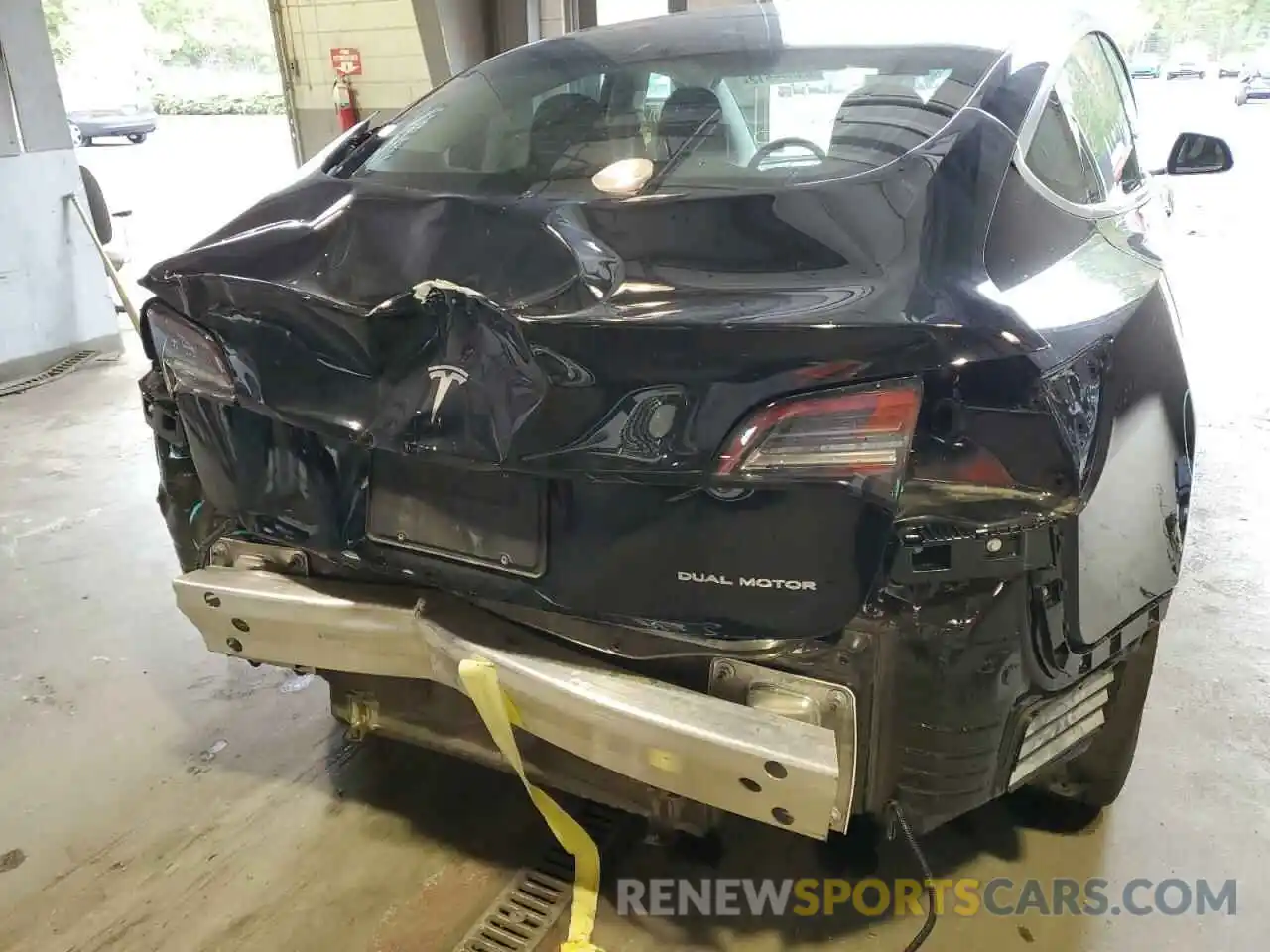 9 Photograph of a damaged car 5YJ3E1EB1KF208763 TESLA MODEL 3 2019