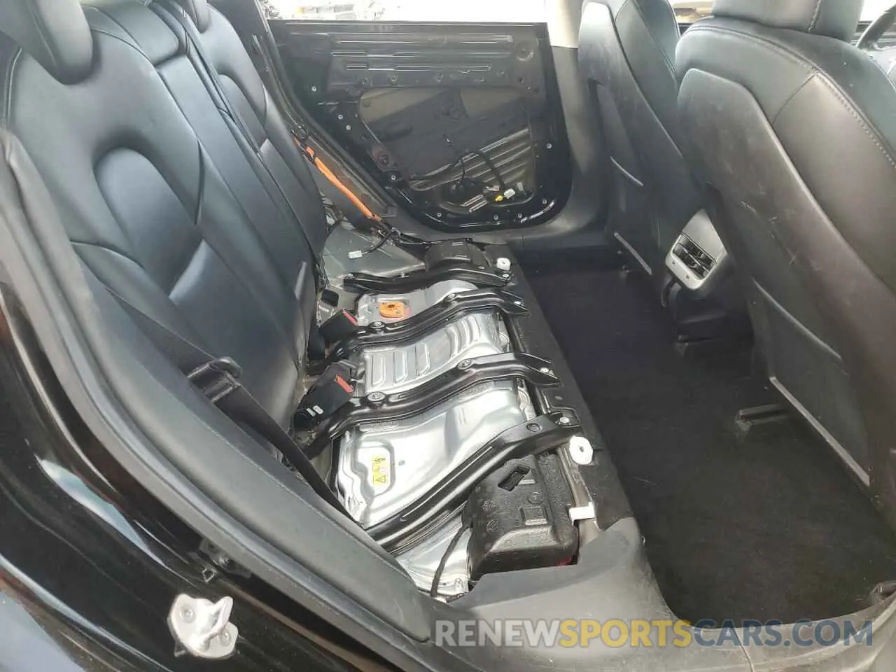 10 Photograph of a damaged car 5YJ3E1EB1KF212019 TESLA MODEL 3 2019