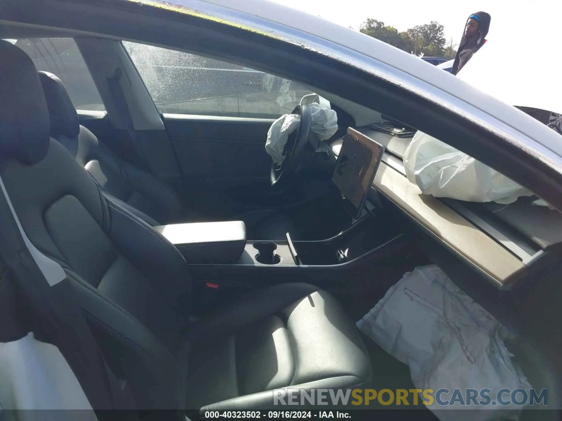 5 Photograph of a damaged car 5YJ3E1EB1KF359599 TESLA MODEL 3 2019