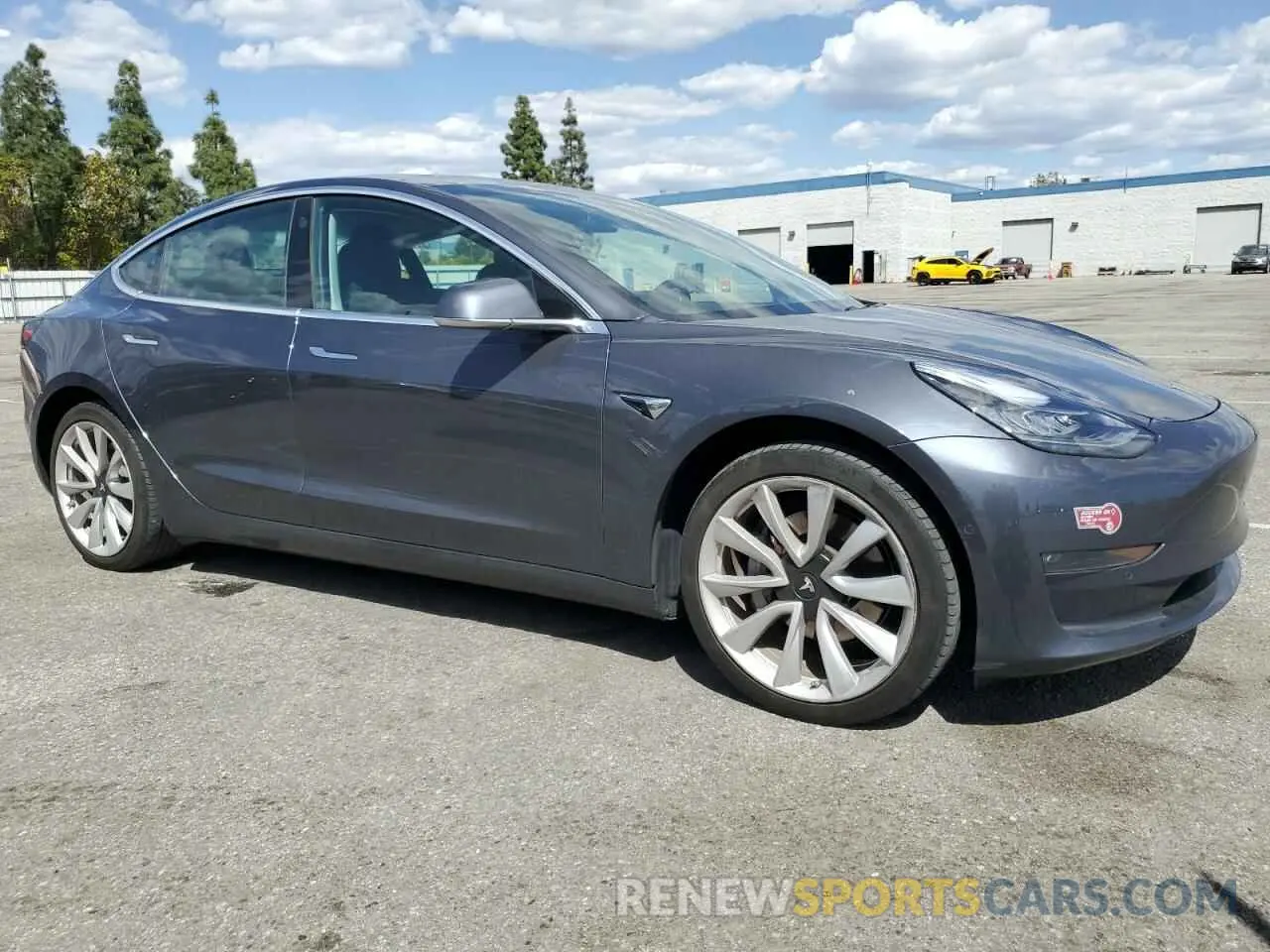 4 Photograph of a damaged car 5YJ3E1EB1KF365368 TESLA MODEL 3 2019