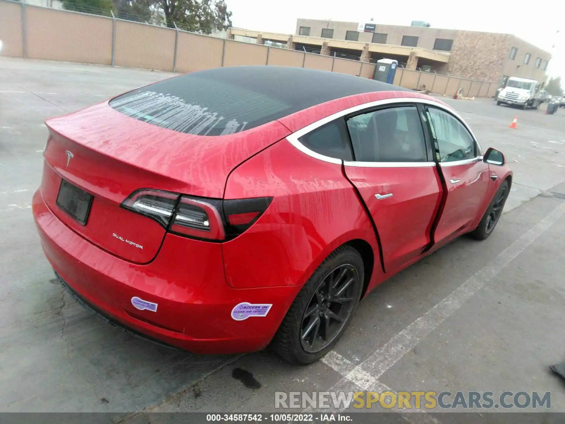 4 Photograph of a damaged car 5YJ3E1EB1KF387113 TESLA MODEL 3 2019