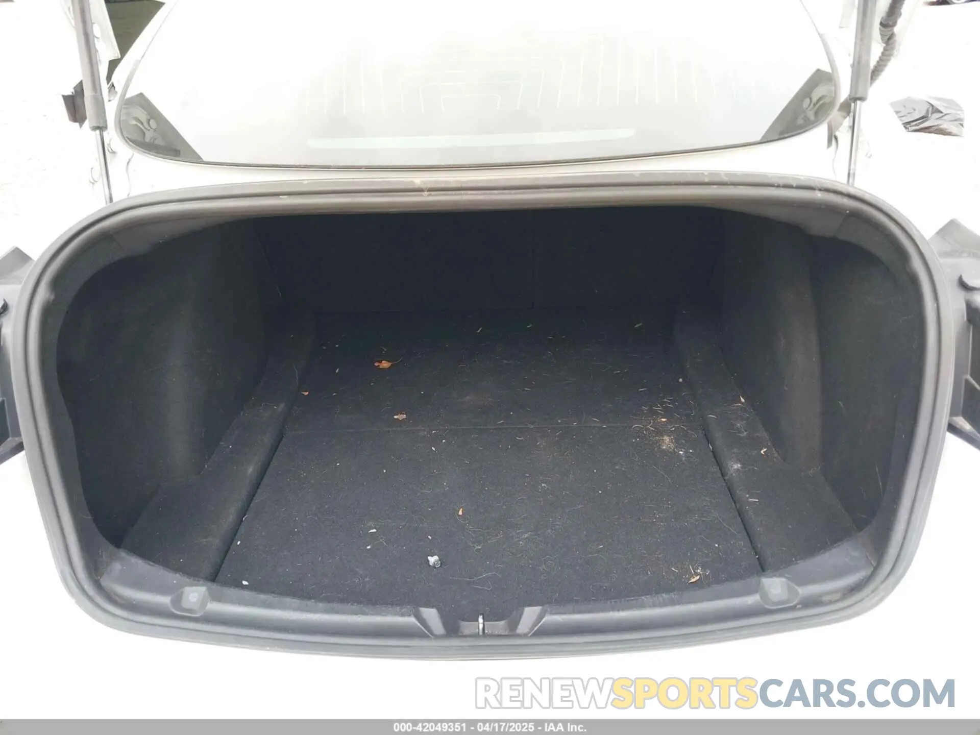 20 Photograph of a damaged car 5YJ3E1EB1KF388052 TESLA MODEL 3 2019