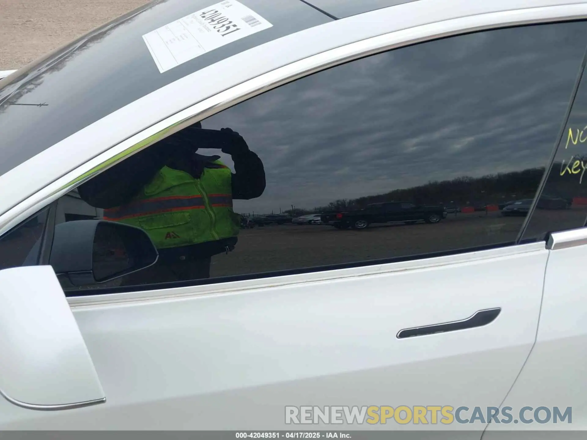 6 Photograph of a damaged car 5YJ3E1EB1KF388052 TESLA MODEL 3 2019