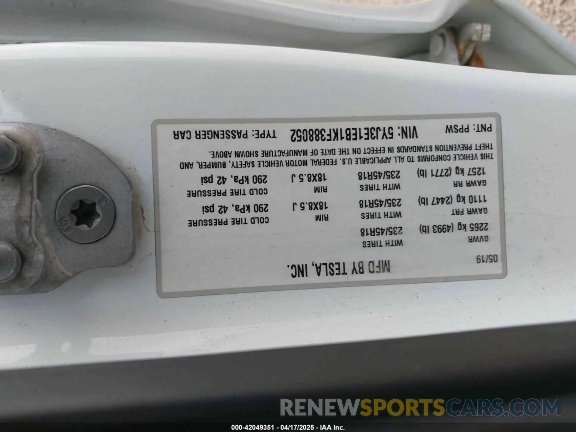 9 Photograph of a damaged car 5YJ3E1EB1KF388052 TESLA MODEL 3 2019
