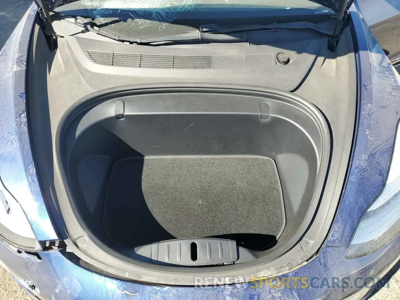 11 Photograph of a damaged car 5YJ3E1EB1KF390058 TESLA MODEL 3 2019