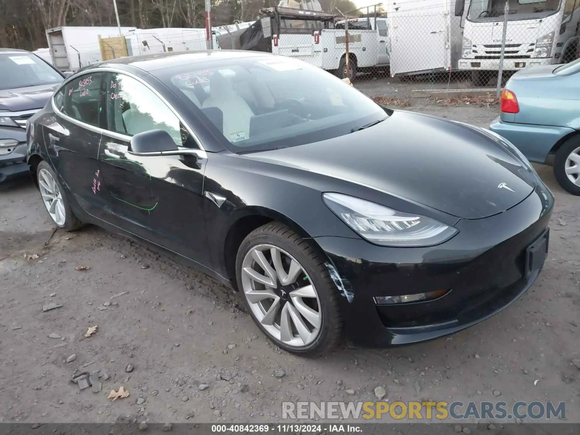 1 Photograph of a damaged car 5YJ3E1EB1KF391453 TESLA MODEL 3 2019