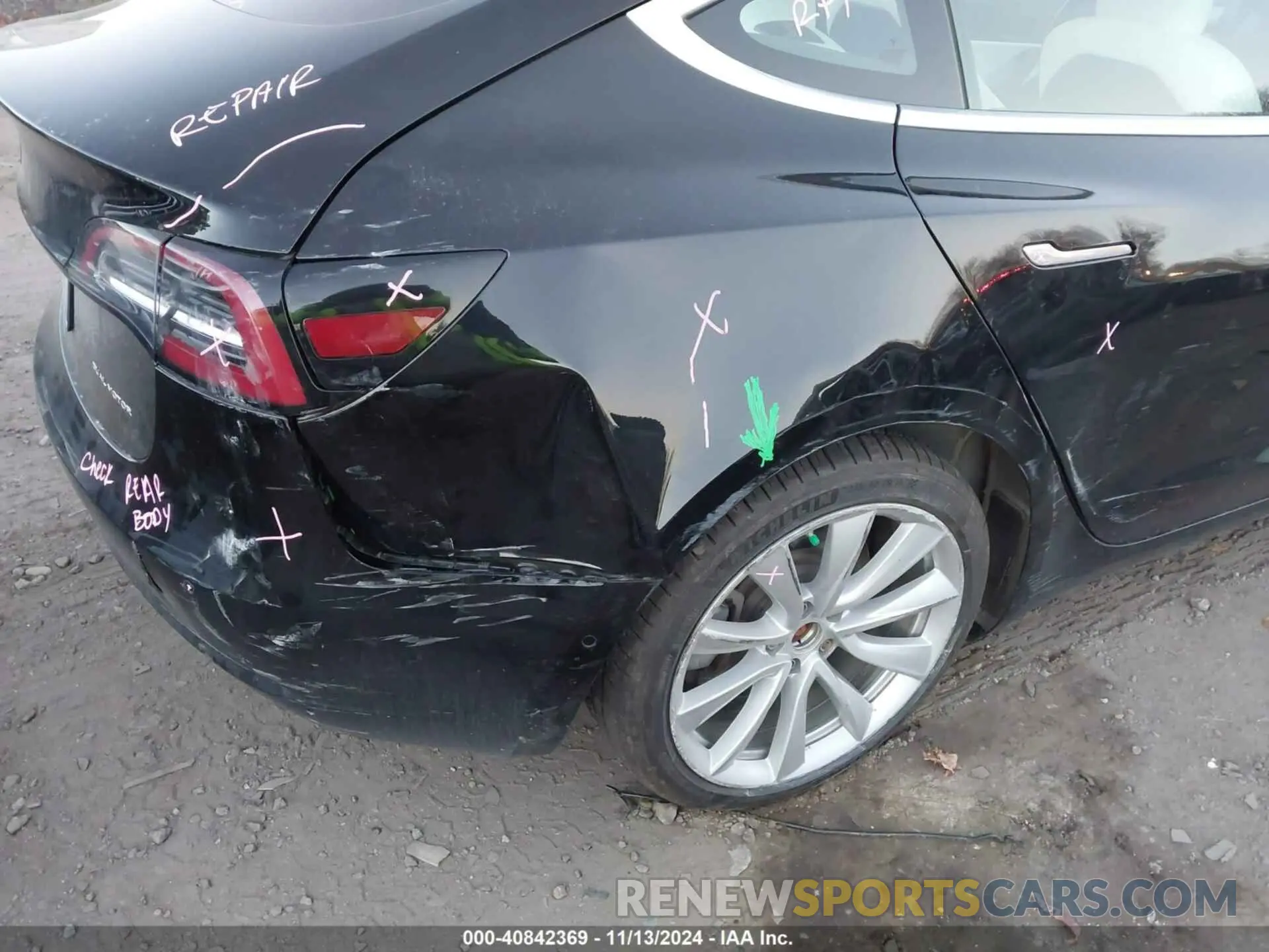 6 Photograph of a damaged car 5YJ3E1EB1KF391453 TESLA MODEL 3 2019