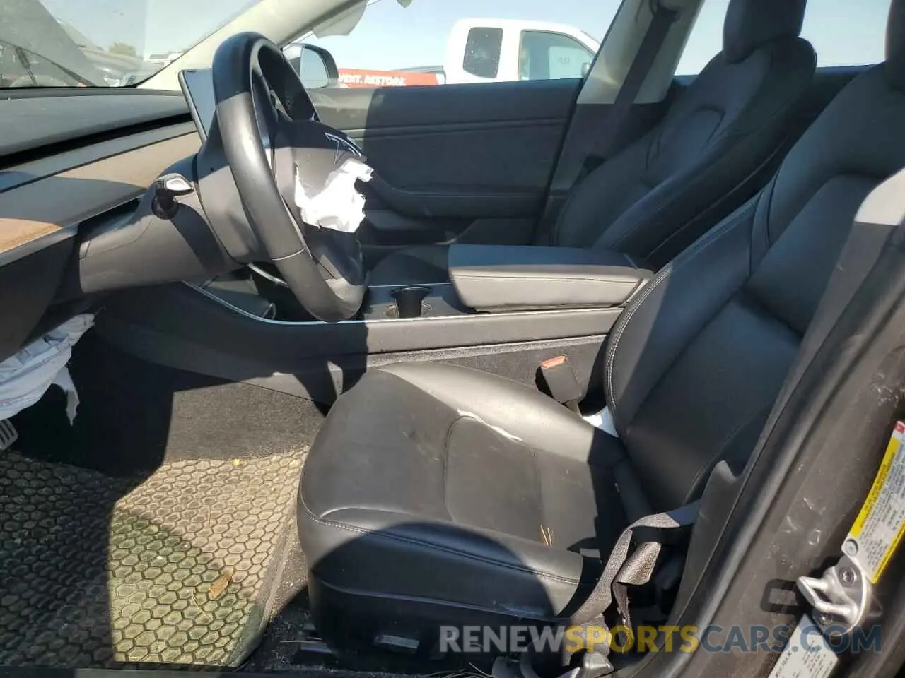 7 Photograph of a damaged car 5YJ3E1EB1KF413533 TESLA MODEL 3 2019