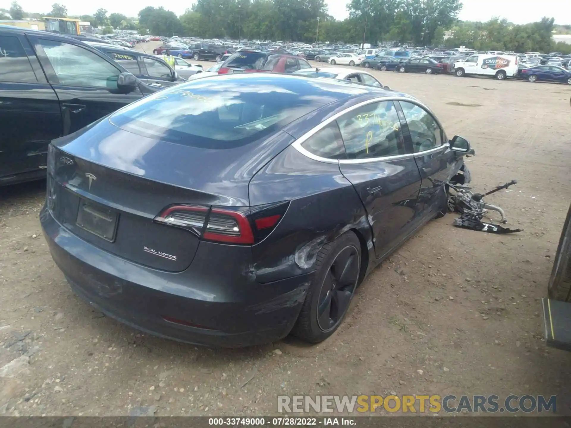 4 Photograph of a damaged car 5YJ3E1EB1KF432759 TESLA MODEL 3 2019