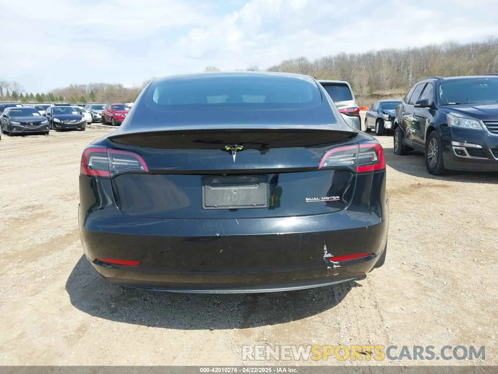 9 Photograph of a damaged car 5YJ3E1EB1KF438335 TESLA MODEL 3 2019