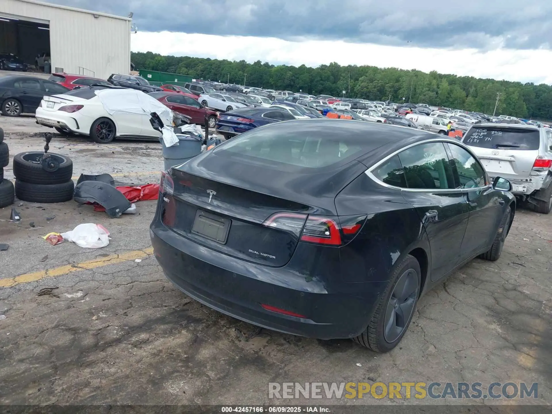 4 Photograph of a damaged car 5YJ3E1EB1KF441834 TESLA MODEL 3 2019