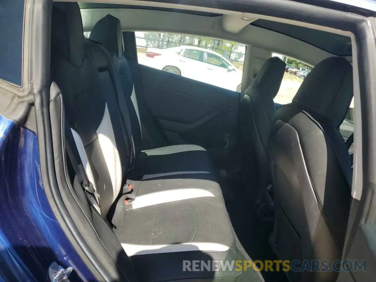 10 Photograph of a damaged car 5YJ3E1EB1KF453188 TESLA MODEL 3 2019