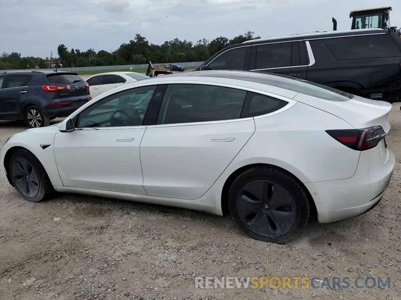 2 Photograph of a damaged car 5YJ3E1EB1KF493805 TESLA MODEL 3 2019